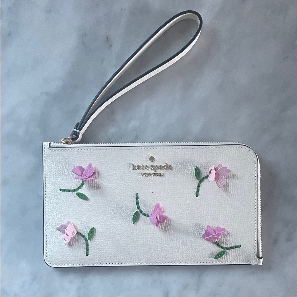 Kate Spade White Floral Wristlet
